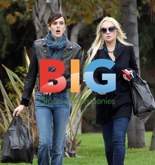 Lindsay Lohan Shops with Sister