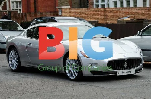 Dec Donnelly test drives Maserati in London