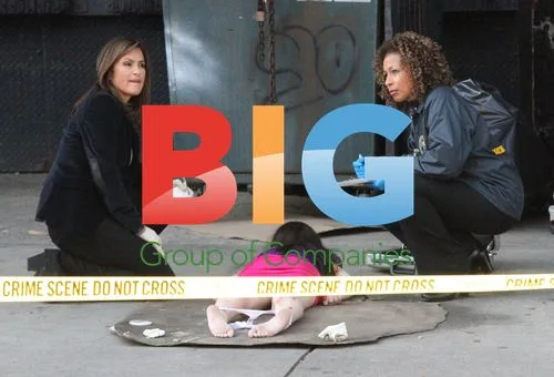 Mariska Hargitay, Tamara Tunie on set of "Law and Order S.V.U."