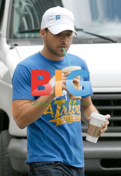 Jerry Ferrara Walking in Manhattan