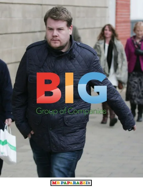 James Corden Mobbed By Fans