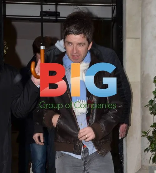 Noel Gallagher Meets Fans in Dublin