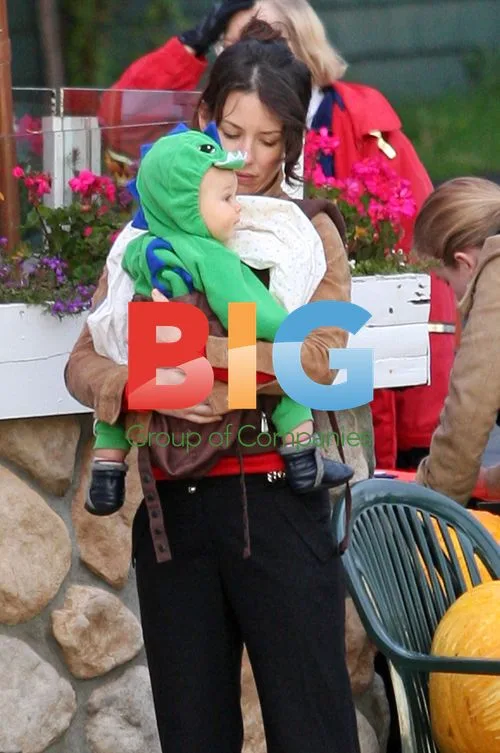 Evangeline Lilly and family in South Surrey