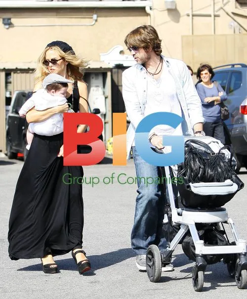 Rachel Zoe and family at Brentwood Country Mart
