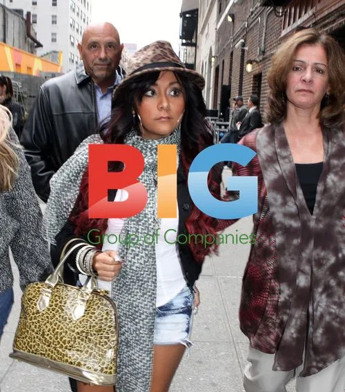Snooki Arrives for Interview