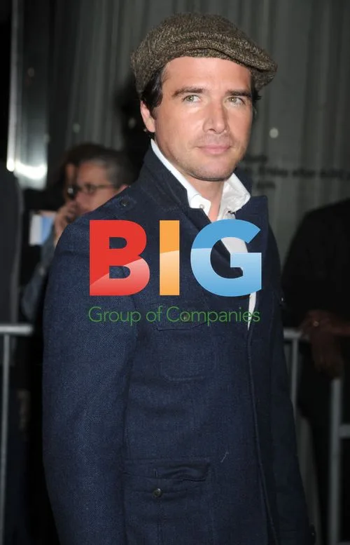 Matthew Settle at 'The Rum Diary' Premiere