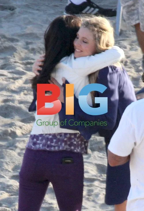 Courteney Cox filming 'Cougar Town' in Malibu