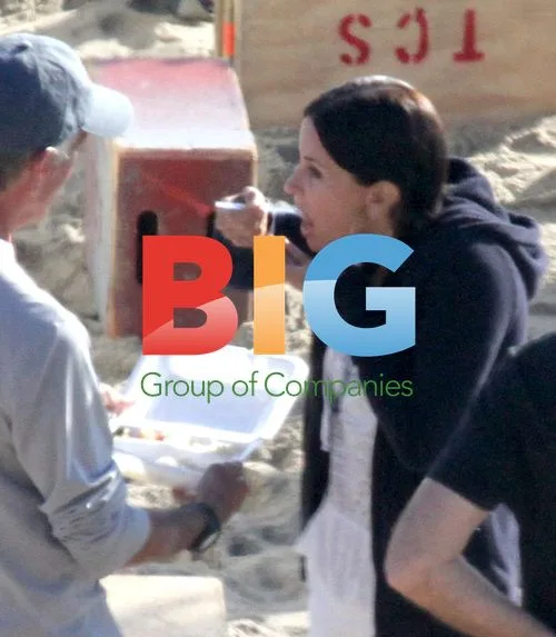 Courteney Cox filming 'Cougar Town'