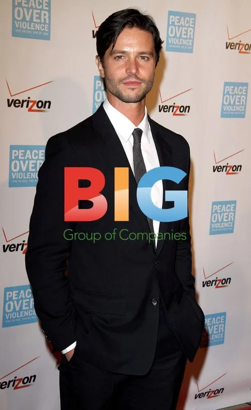 Jason Behr at 40th Humanitarian Awards