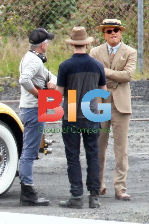 Tobey Maguire and Leonardo Dicaprio on Gatsby set