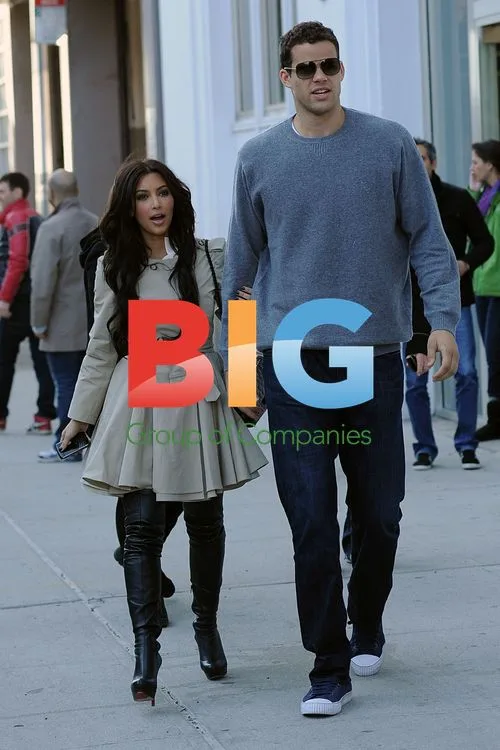 Kim Kardashian and Kris Humphries Shopping