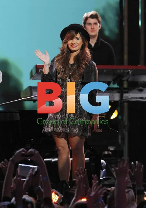 Khloe Kardashian and Demi Lovato at Jimmy Kimmel Show