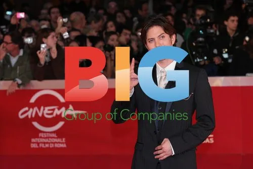 Jackson Rathbone and Nikki Reed at Twilight Premiere