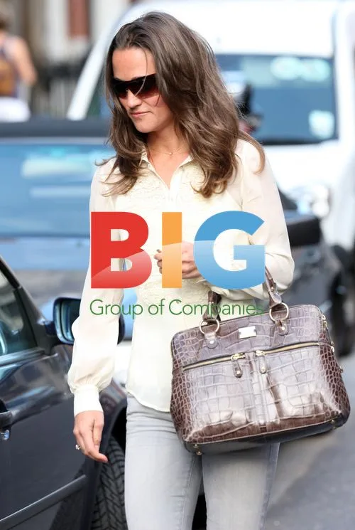 Pippa Middleton Gets Parking Ticket
