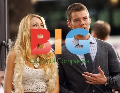 Blake Lively Laughs on Gossip Girl Set