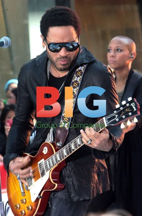 Lenny Kravitz Performs on 'Today Show'