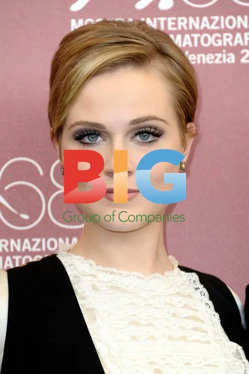 Evan Rachel Wood at \"Mildred Pierce\" photocall, Venice Film Festival