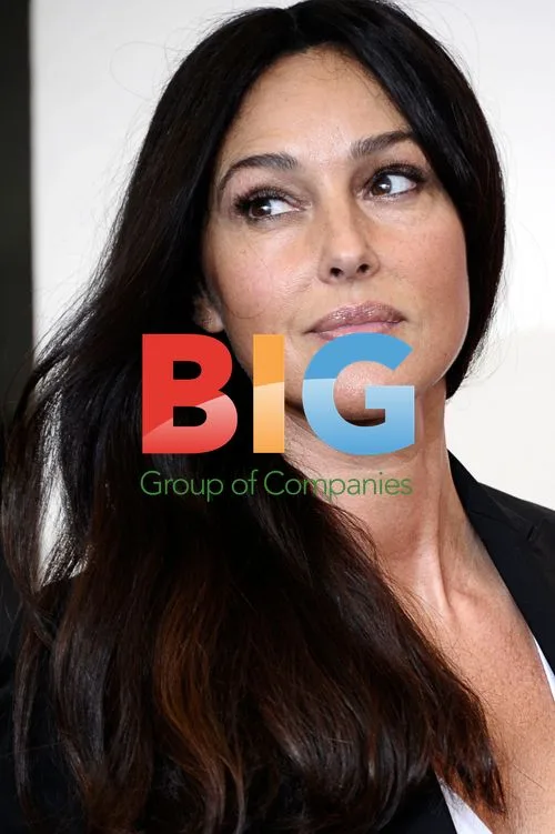 Monica Bellucci at 'Un et brulant' Photocall