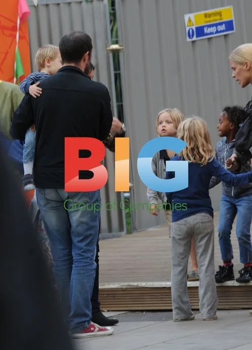 Brad Pitt and Angelina Jolie with Kids at London Eye
