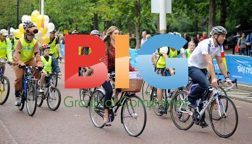 Kelly Brook and Sir Chris Hoy at Sky Ride