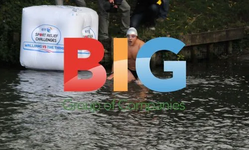 David Walliams Swims Thames for Sport Relief