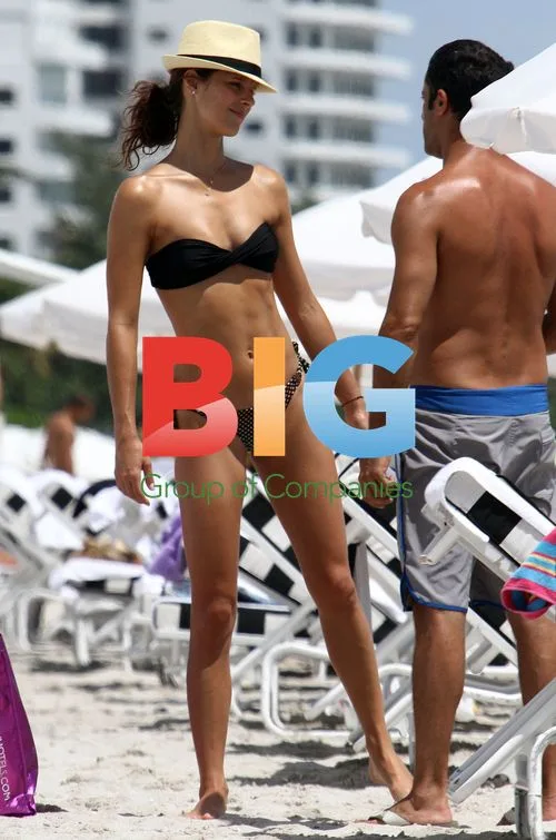 Model Gabi Rebeschini and boyfriend in Miami