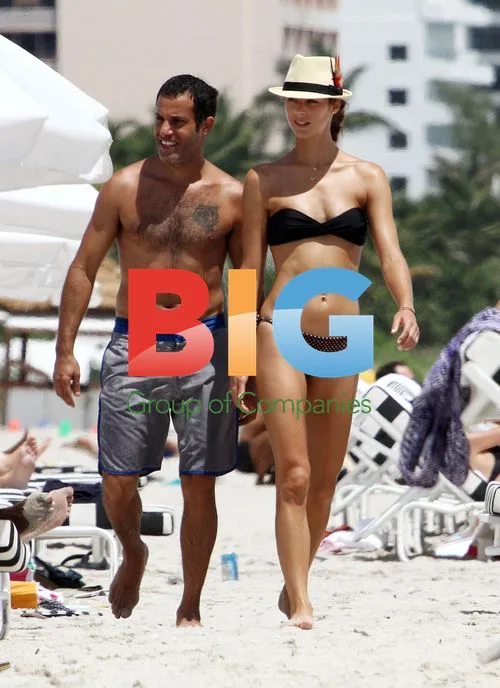 Gabi Rebeschini Lavishes Affection on Boyfriend
