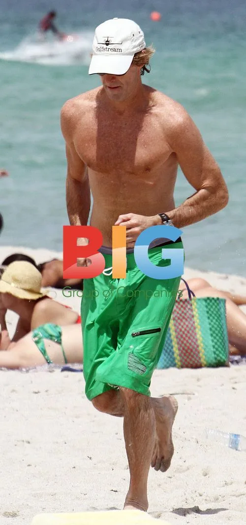Michael Bay Relaxes on Miami Beach