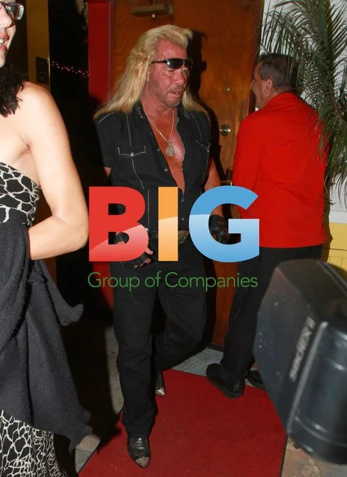 Dog the Bounty Hunter and Wife Dine Out