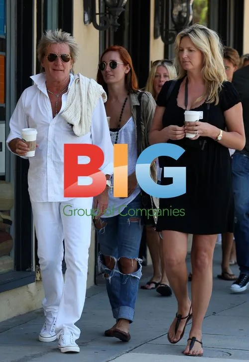 Rod Stewart's family leaves hospital