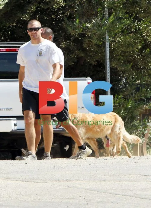 Jake Gyllenhaal Hiking at Runyon Canyon