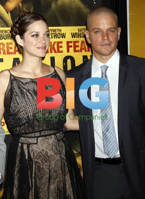 Marion Cotillard and Matt Damon at "Contagion" Premiere