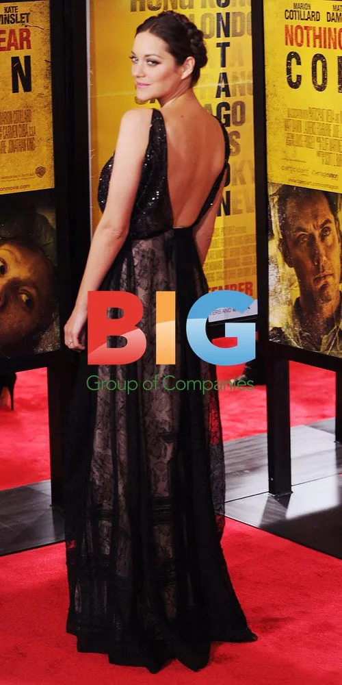 Marion Cotillard at 'Contagion' Premiere