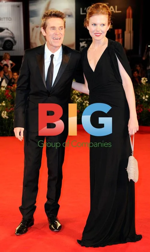 Dafoe and Leigh at 'Last Day On Earth' premiere