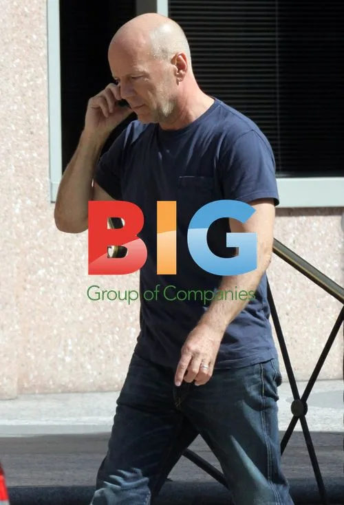 Bruce Willis Involved in Phone Call