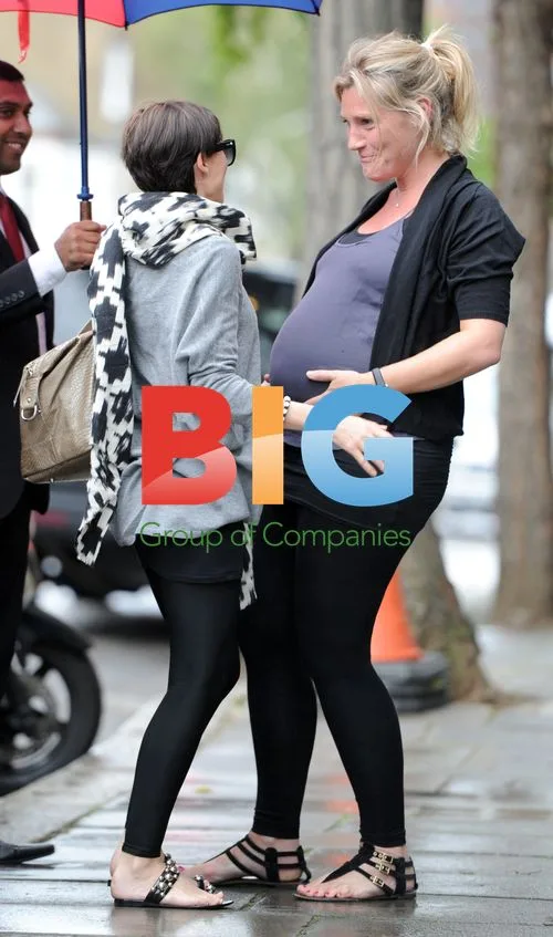 Danni Minogue Meets Pregnant Friend