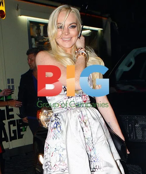 Lindsay Lohan Spotted with Mom Dina in NYC