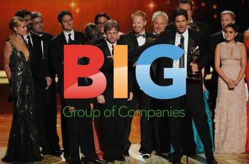 Steven Levitan Accepts Emmy Award