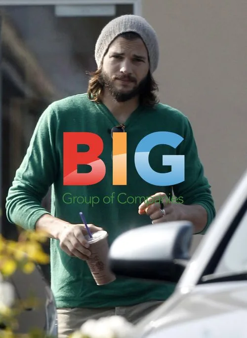 Ashton Kutcher grabs coffee in Studio City