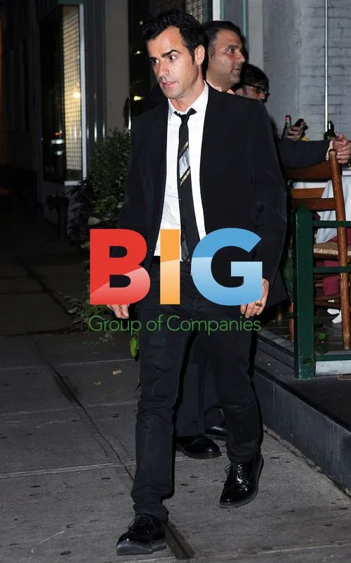 Justin Theroux out for dinner in NYC