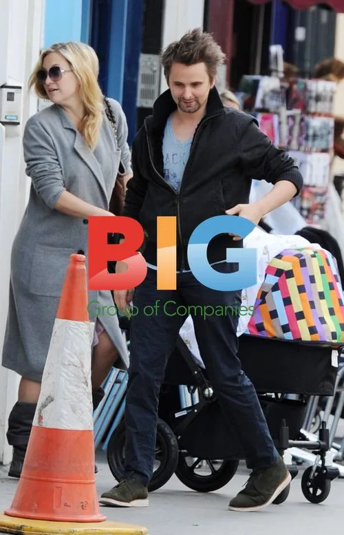 Kate Hudson and Matt Bellamy with Baby