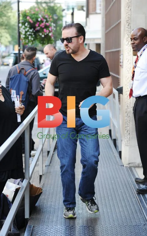 Ricky Gervais Leaving Radio 1 Studios