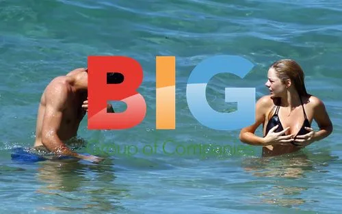Samara Weaving at Bronte Beach