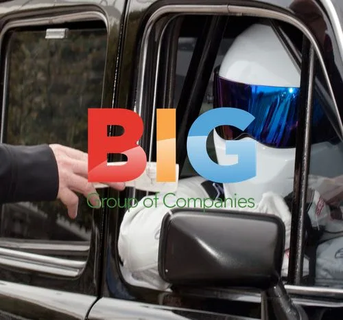 The Stig Drives Chris Evans in London Cab