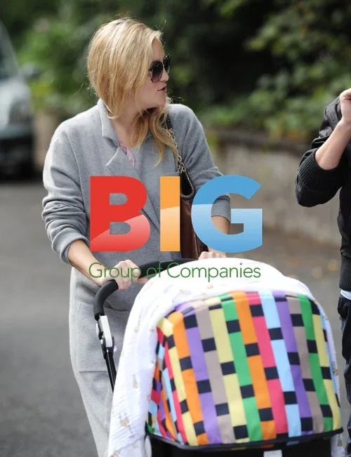 Kate Hudson and Matt Bellamy with Baby