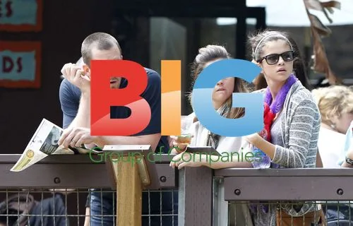 Selena Gomez with Divorced Parents at LA Zoo