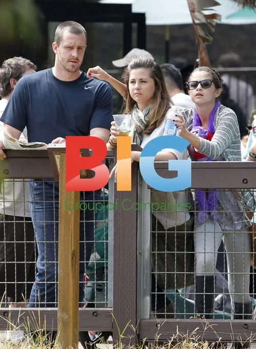 Selena Gomez with Divorced Parents at LA Zoo