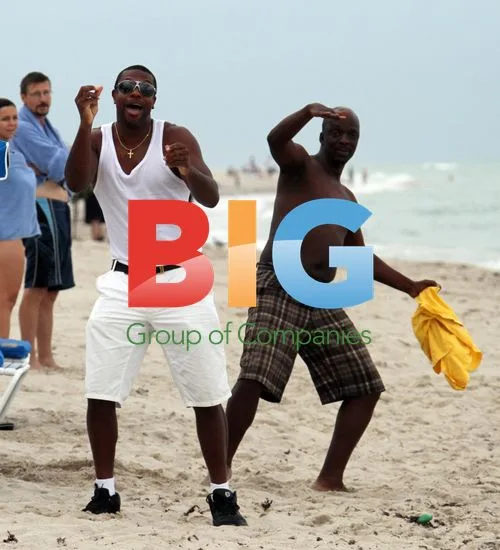 Chris Tucker Spotted Having Fun on Miami Beach