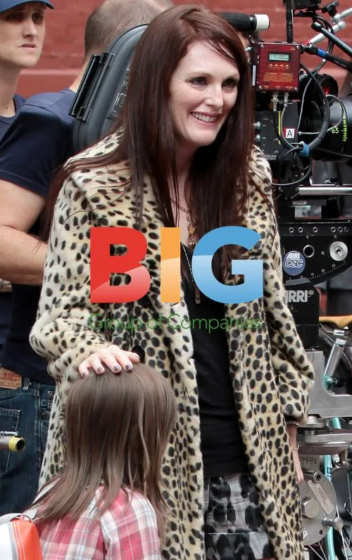 Julianne Moore and Onata Aprile on "What Maisie Knew" Set