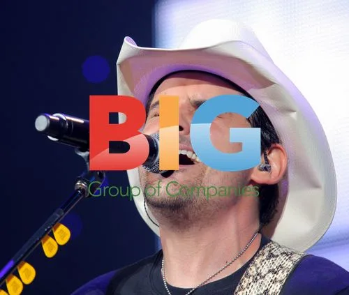 Brad Paisley Performs in Florida Concert